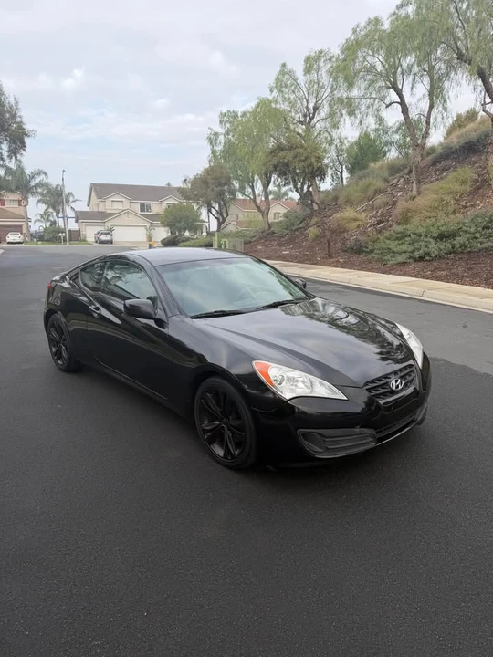 2012 Hyundai Genesis Coupe - Image 6 of 13