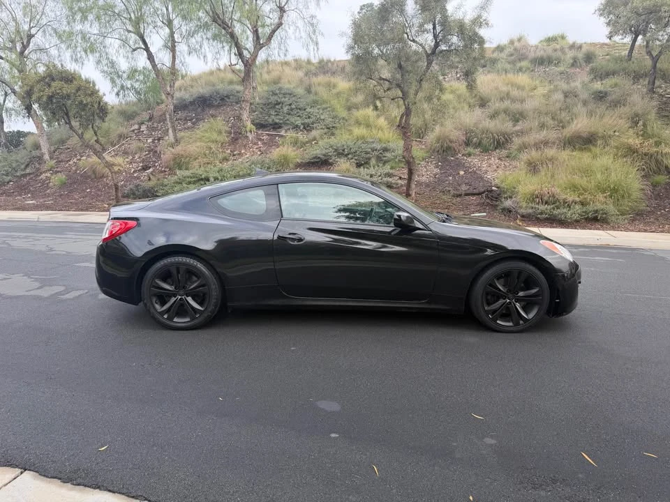 2012 Hyundai Genesis Coupe - Image 5 of 13