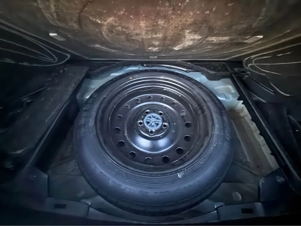 2012 Hyundai Genesis Coupe - Image 16 of 16