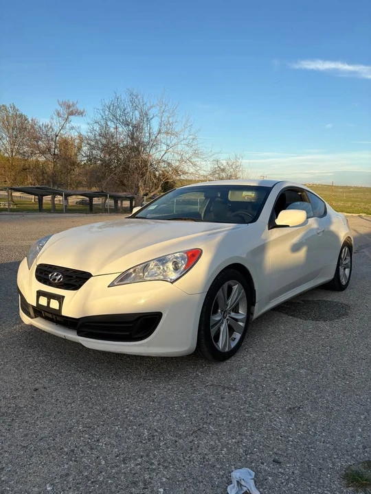 2012 Hyundai Genesis Coupe - Image 2 of 6