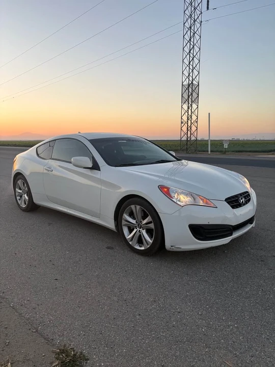 2012 Hyundai Genesis Coupe - Image 3 of 6