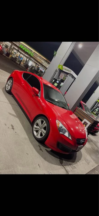 2012 Hyundai Genesis Coupe - Image 15 of 16