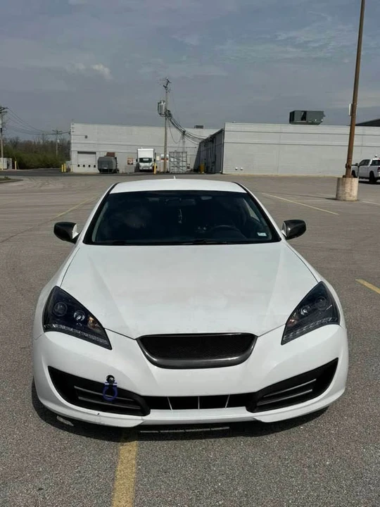 2012 Hyundai Genesis Coupe - Image 8 of 11