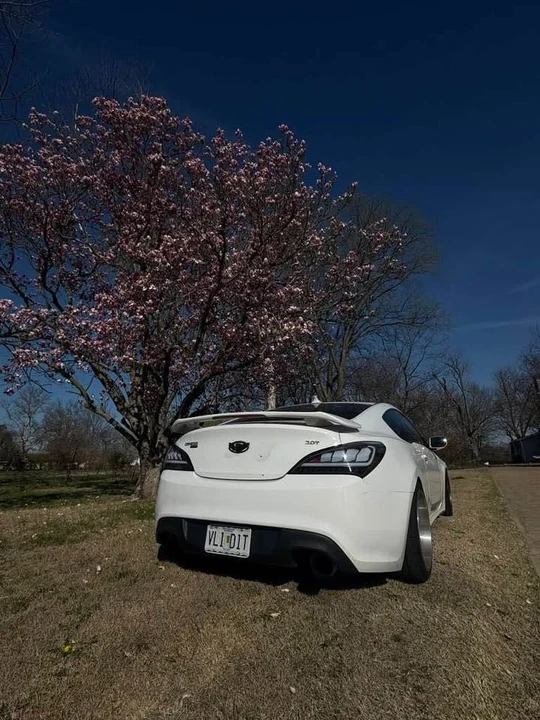 2012 Hyundai Genesis Coupe - Image 4 of 11