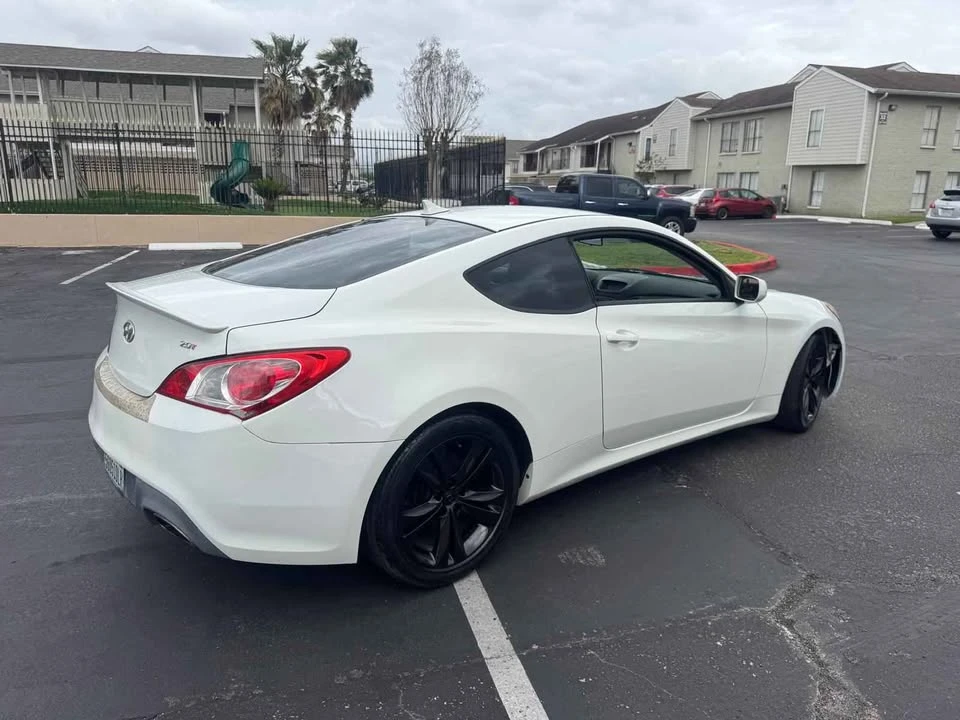 2012 Hyundai Genesis Coupe - Image 4 of 15