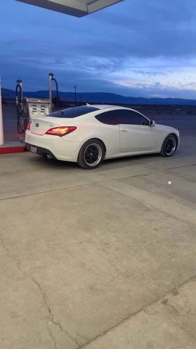 2012 Hyundai Genesis Coupe - Image 3 of 3