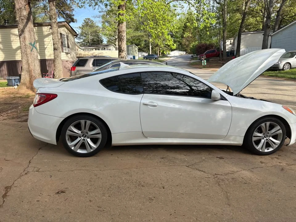 2012 Hyundai Genesis Coupe - Image 2 of 8