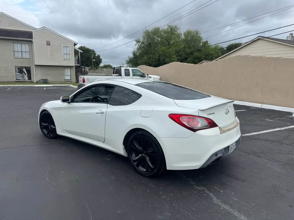 2012 Hyundai Genesis Coupe - Image 11 of 14