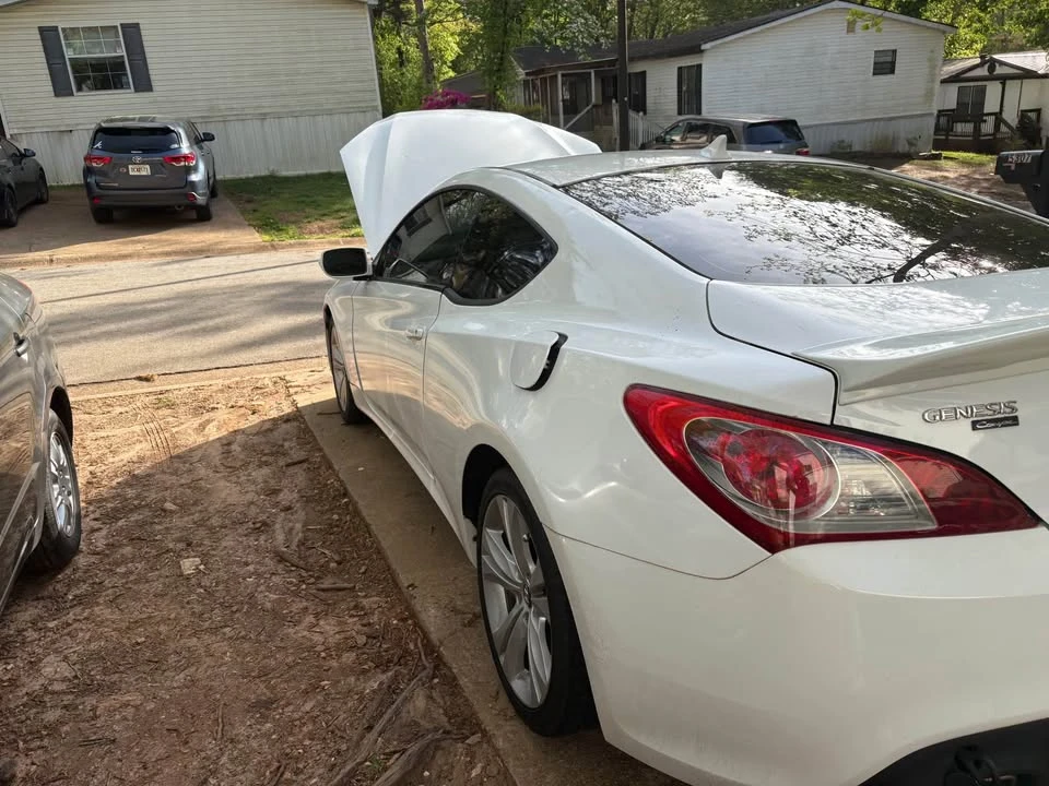 2012 Hyundai Genesis Coupe - Image 6 of 8