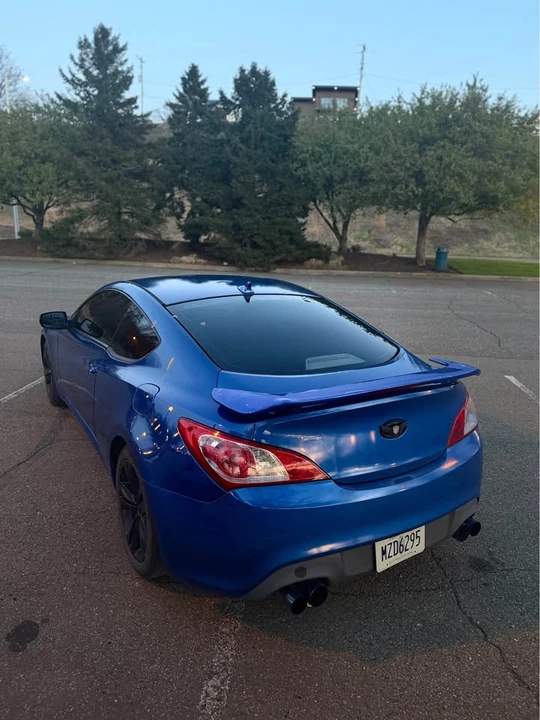 2012 Hyundai Genesis Coupe - Image 2 of 4