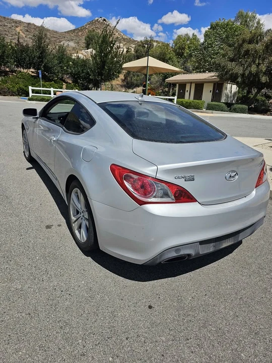2012 Hyundai Genesis Coupe - Image 12 of 12