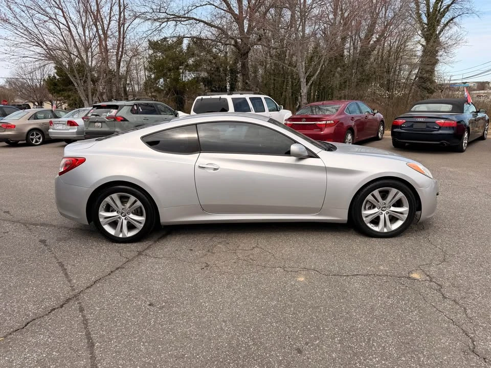 2012 Hyundai Genesis Coupe - Image 8 of 19