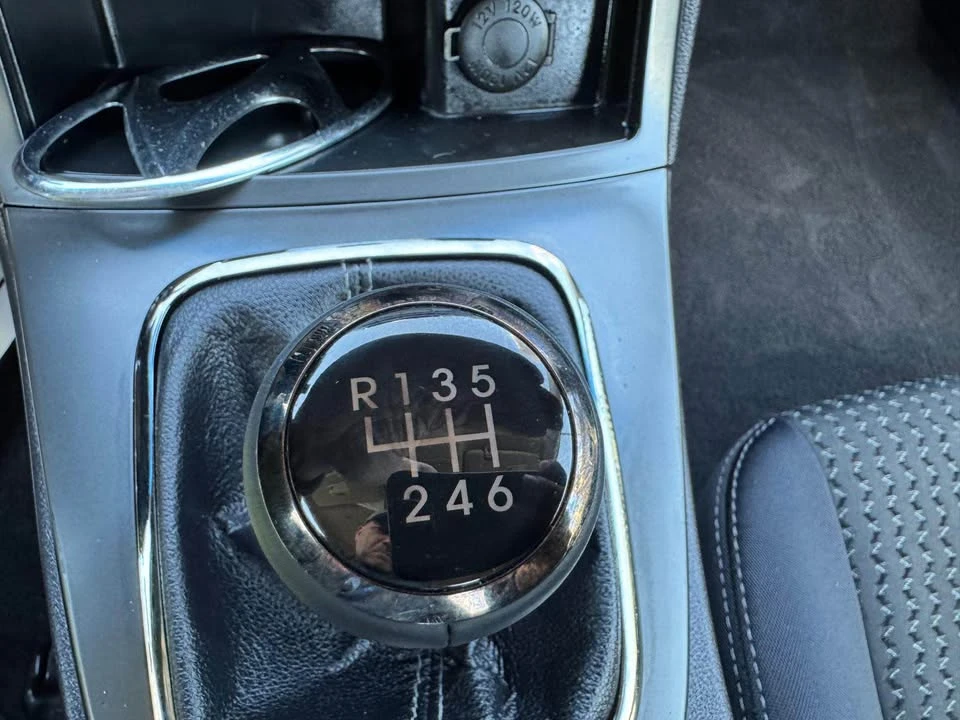 2012 Hyundai Genesis Coupe - Image 15 of 16