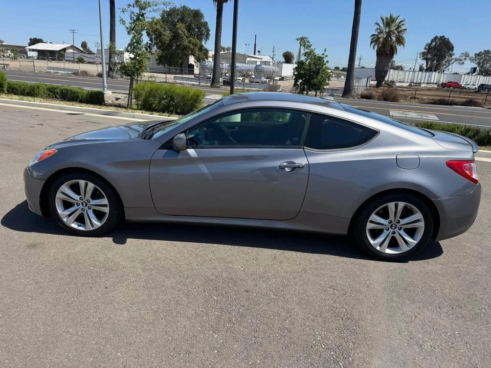 2012 Hyundai Genesis Coupe - Image 9 of 16