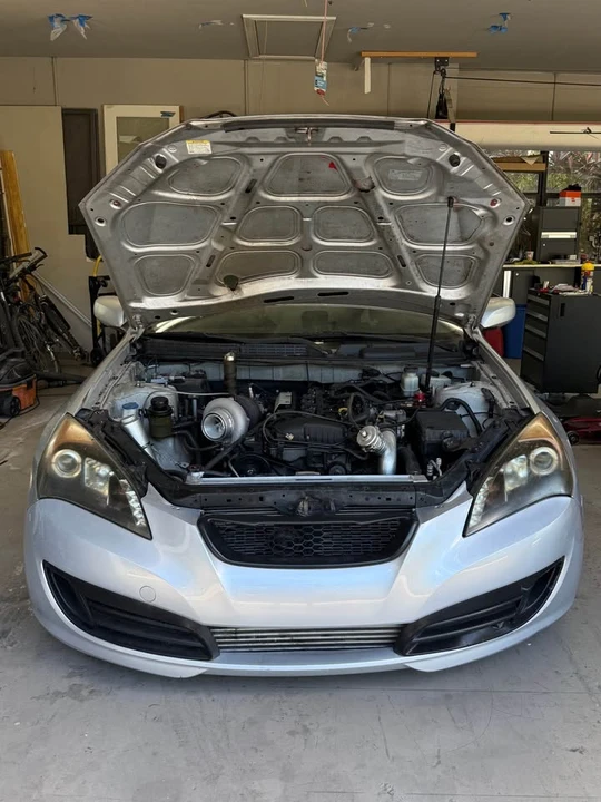 2012 Hyundai Genesis Coupe - Image 2 of 18