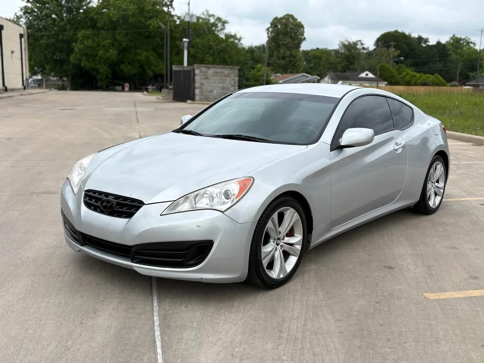 2012 Hyundai Genesis Coupe - Image 4 of 12