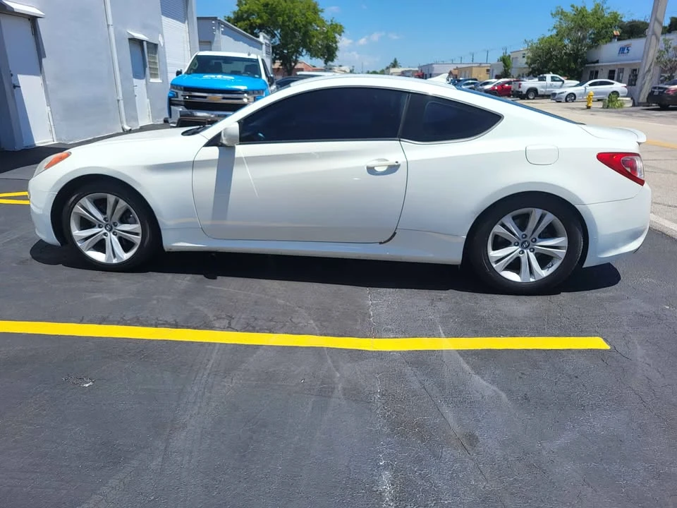 2012 Hyundai Genesis Coupe - Image 2 of 10