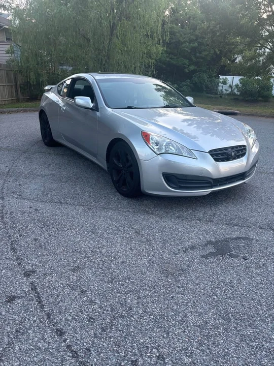 2012 Hyundai Genesis Coupe - Image 2 of 10