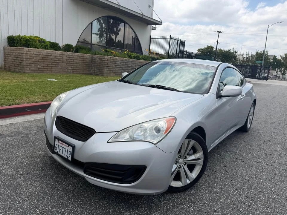 2012 Hyundai Genesis Coupe - Image 3 of 15