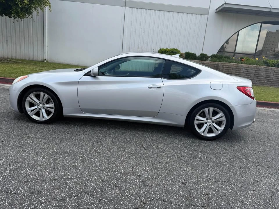 2012 Hyundai Genesis Coupe - Image 14 of 15