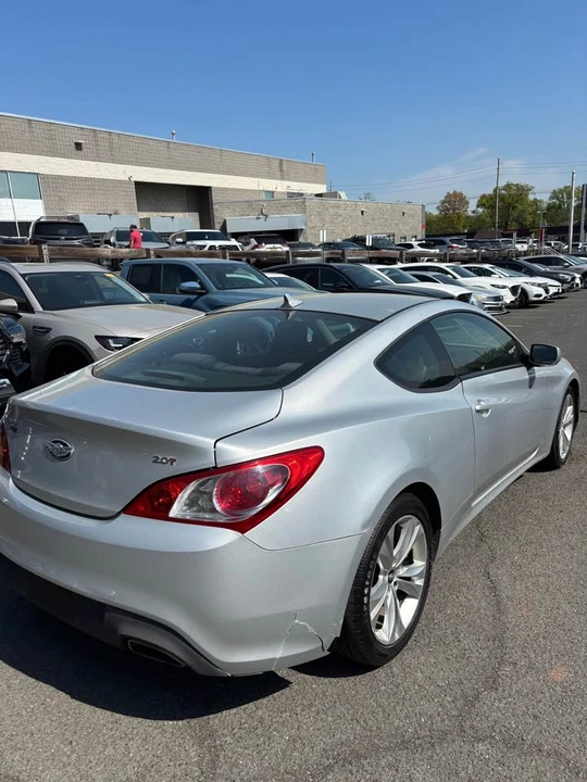 2012 Hyundai Genesis Coupe - Image 6 of 8