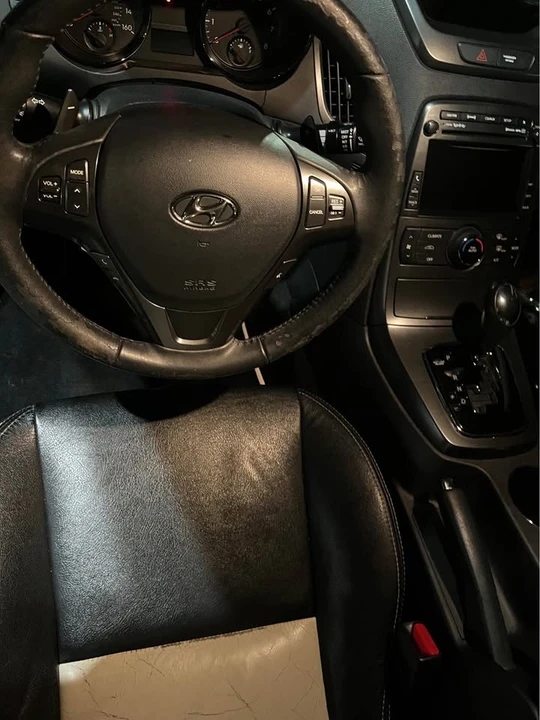 2012 Hyundai Genesis Coupe - Image 6 of 8