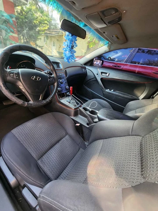 2012 Hyundai Genesis Coupe - Image 6 of 9
