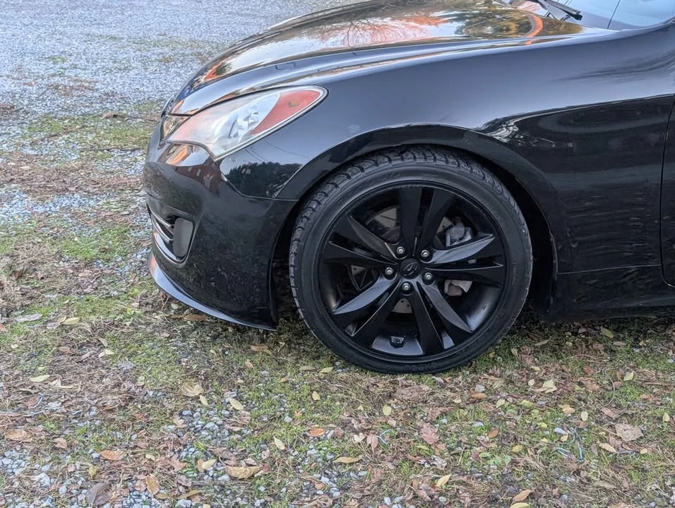 2012 Hyundai Genesis Coupe - Image 2 of 13