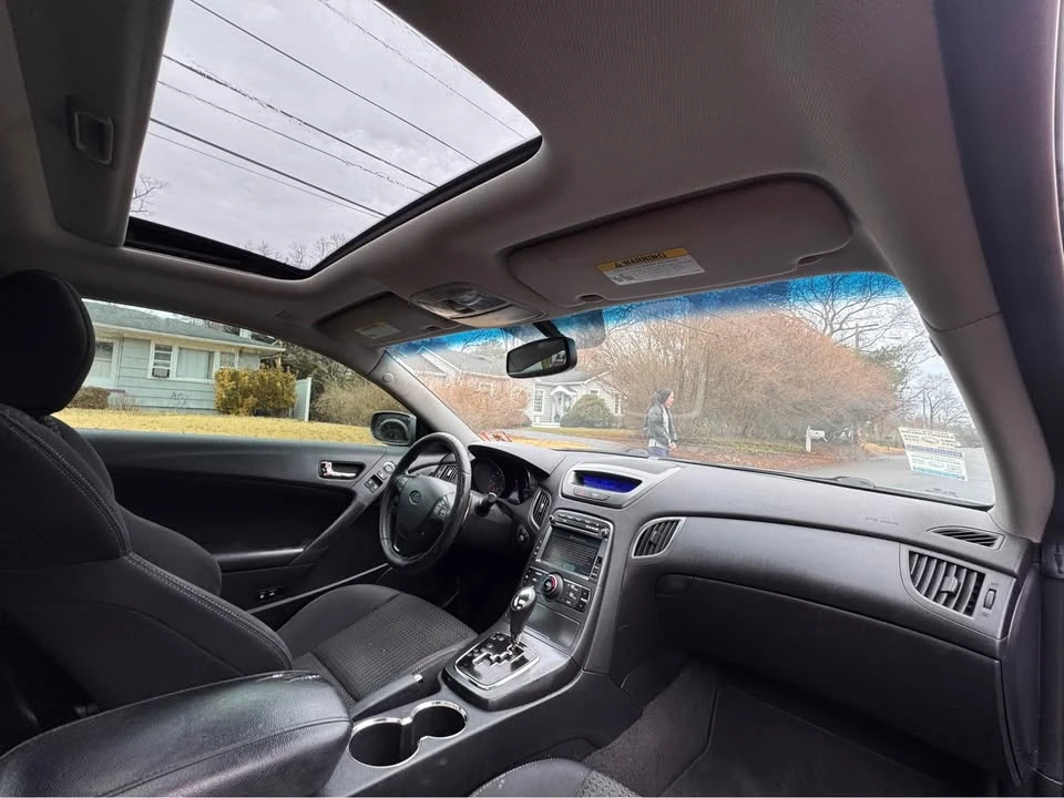 2012 Hyundai Genesis Coupe - Image 7 of 8