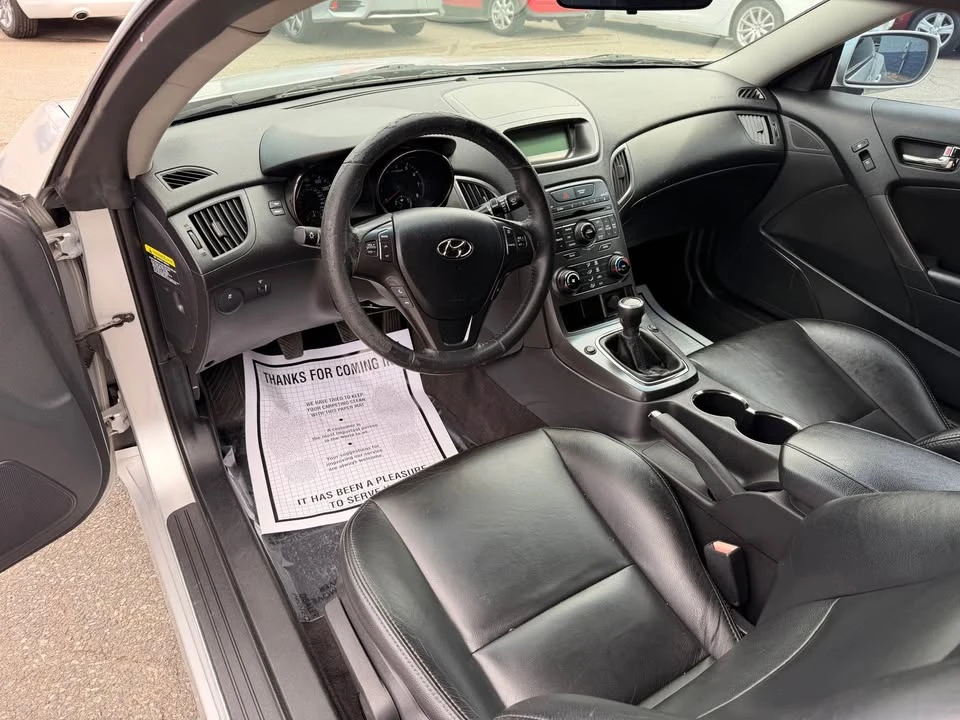 2012 Hyundai Genesis Coupe - Image 10 of 18