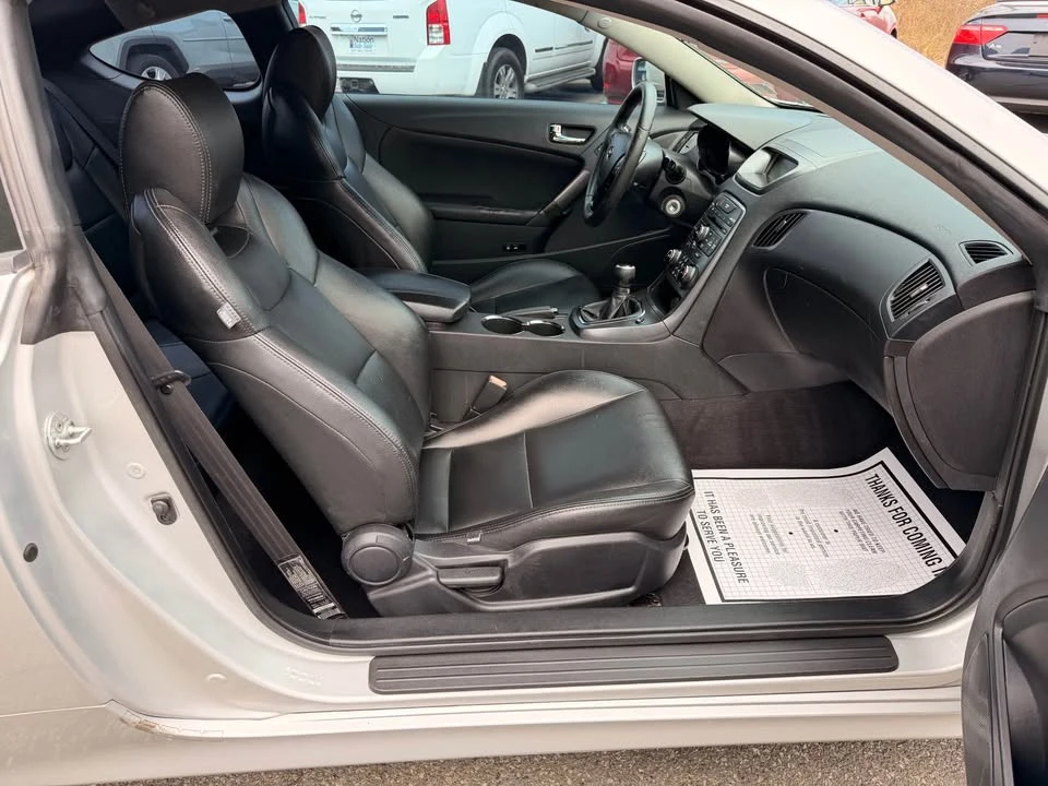 2012 Hyundai Genesis Coupe - Image 13 of 18