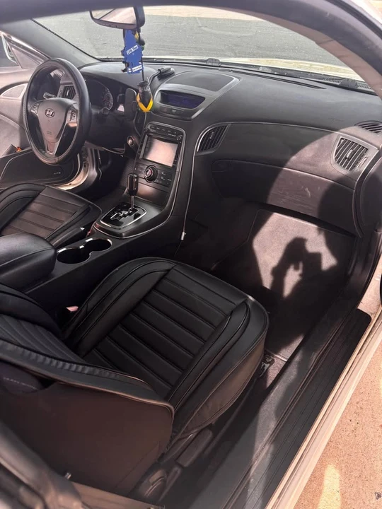 2012 Hyundai Genesis Coupe - Image 7 of 15