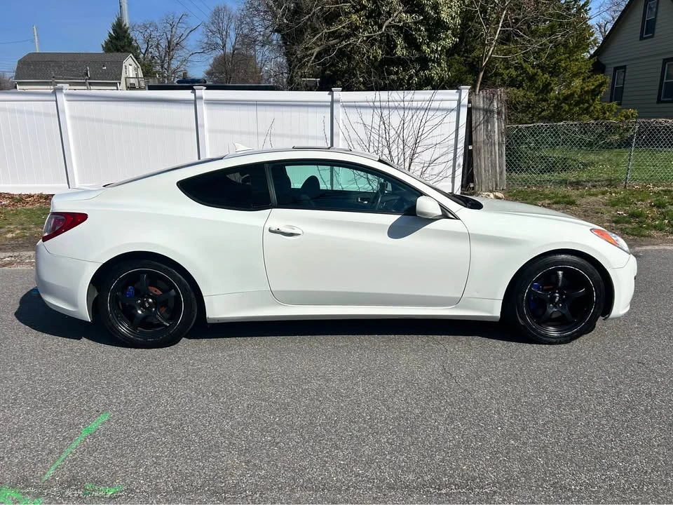 2012 Hyundai Genesis Coupe - Image 3 of 8