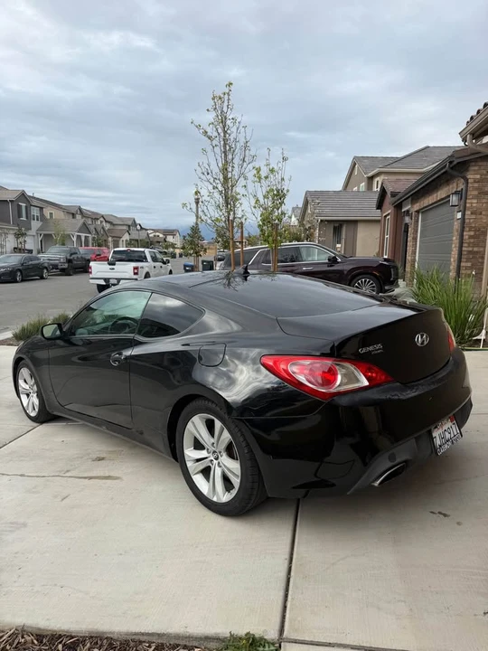 2012 Hyundai Genesis Coupe - Image 6 of 19