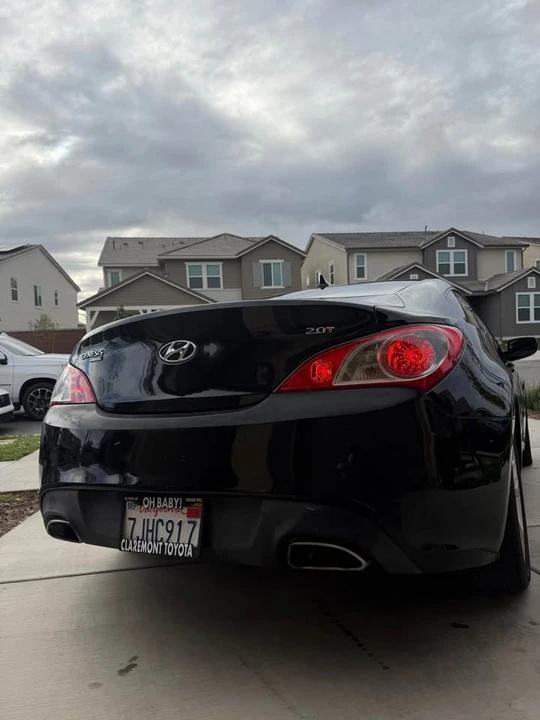 2012 Hyundai Genesis Coupe - Image 8 of 19