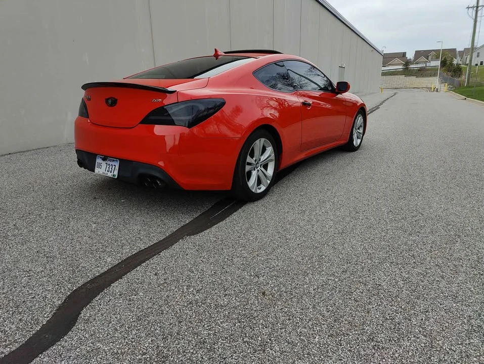 2012 Hyundai Genesis Coupe - Image 9 of 19