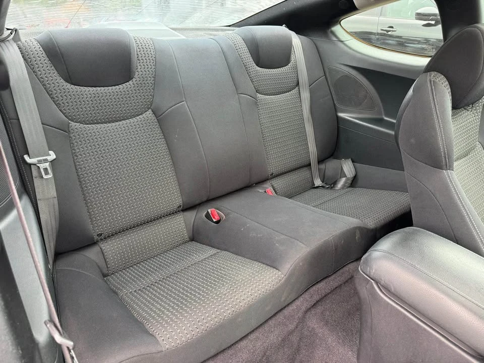 2012 Hyundai Genesis Coupe - Image 10 of 19