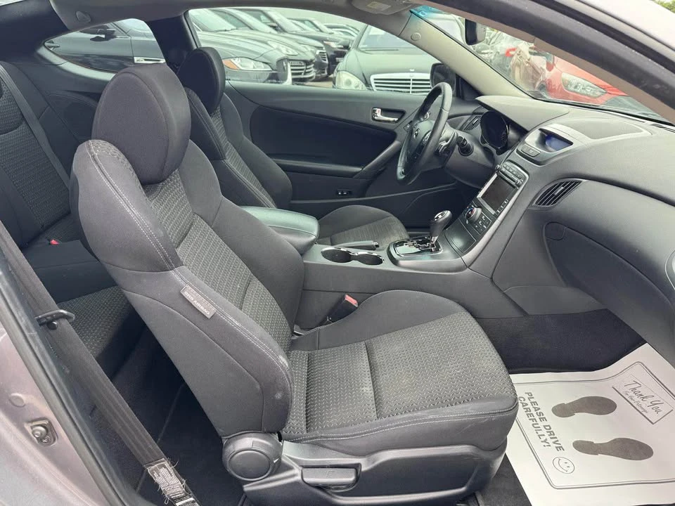 2012 Hyundai Genesis Coupe - Image 11 of 19