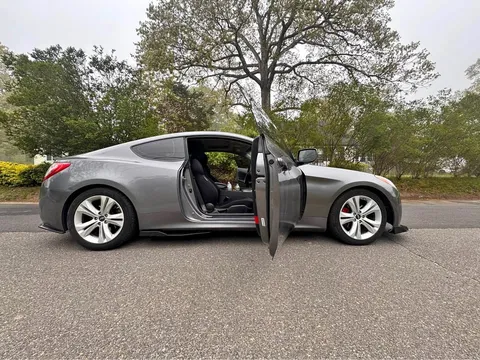 2012 Hyundai Genesis Coupe 2.0T Premium