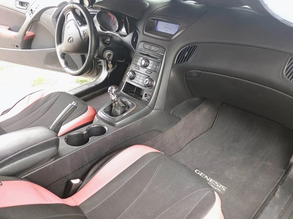 2012 Hyundai Genesis Coupe - Image 3 of 3