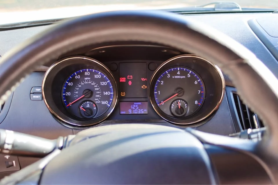 2012 Hyundai Genesis Coupe - Image 15 of 16