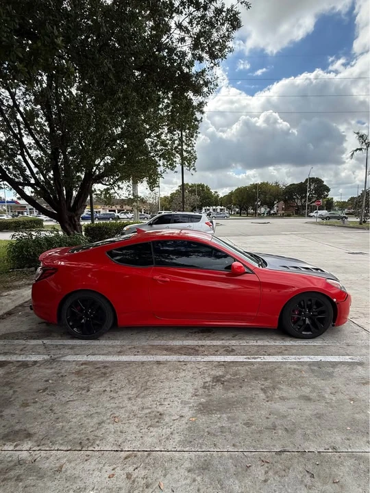 2012 Hyundai Genesis Coupe - Image 5 of 11