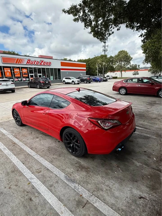 2012 Hyundai Genesis Coupe - Image 8 of 11