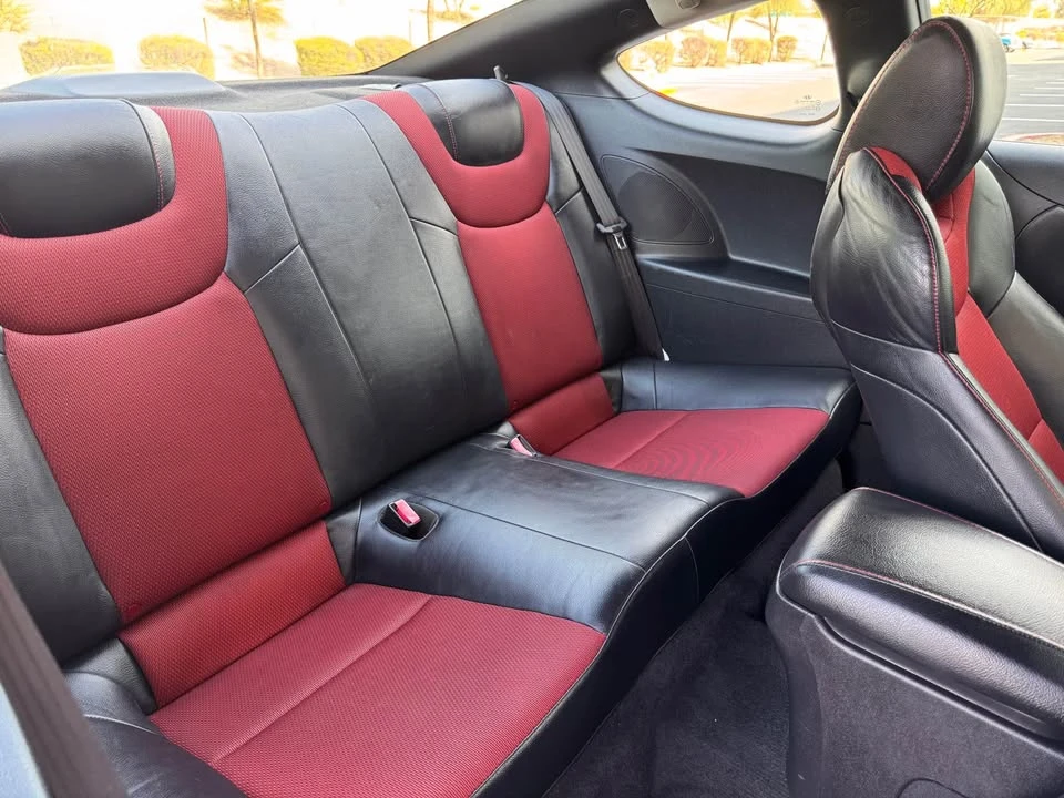 2012 Hyundai Genesis Coupe - Image 18 of 19