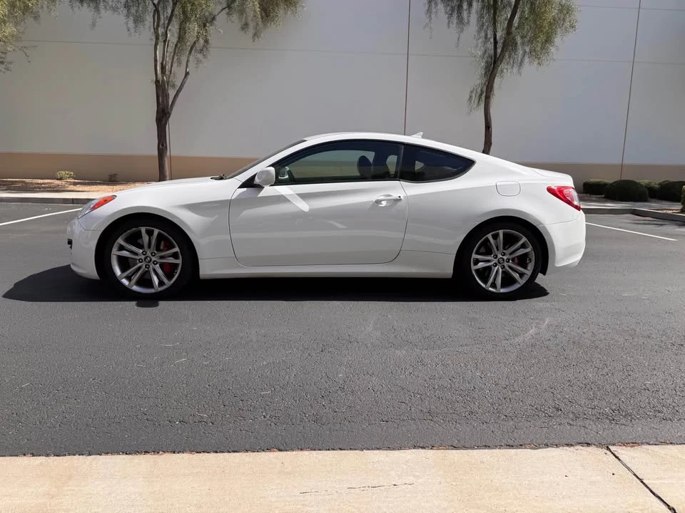 2012 Hyundai Genesis Coupe - Image 2 of 19