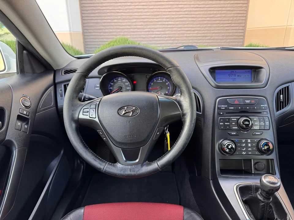 2012 Hyundai Genesis Coupe - Image 12 of 19