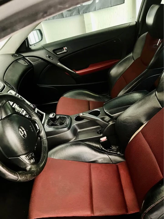 2012 Hyundai Genesis Coupe - Image 10 of 12