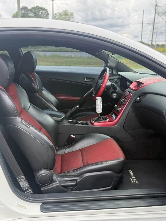 2012 Hyundai Genesis Coupe - Image 6 of 9