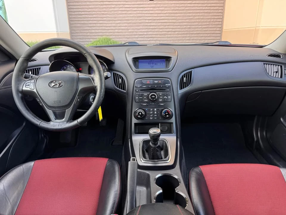 2012 Hyundai Genesis Coupe - Image 14 of 18