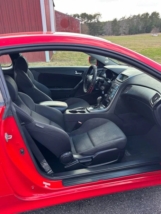 2012 Hyundai Genesis Coupe - Image 10 of 10
